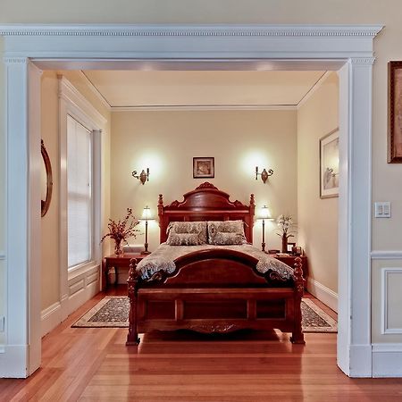 The Gryphon House Bed & Breakfast Boston Exterior photo