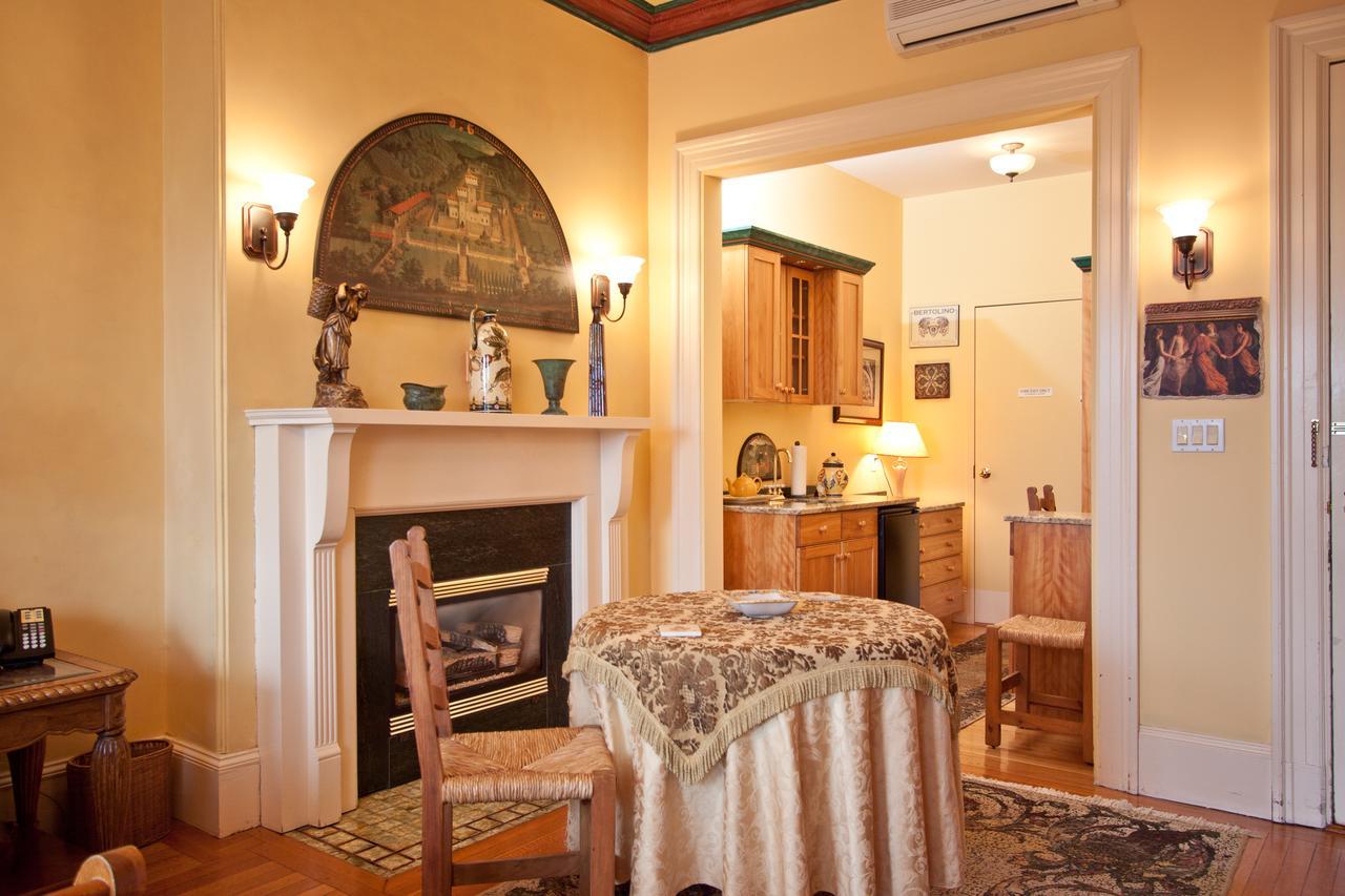 The Gryphon House Bed & Breakfast Boston Exterior photo