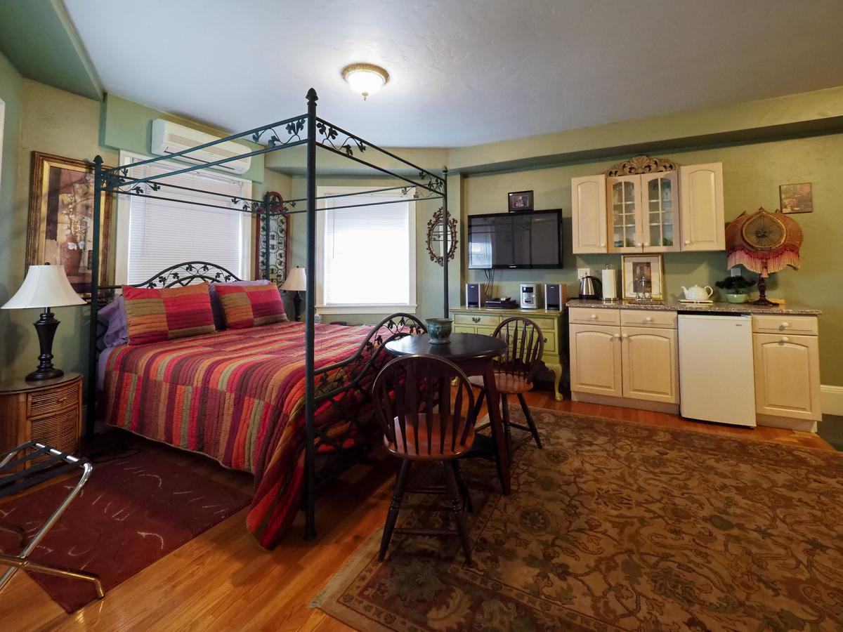 The Gryphon House Bed & Breakfast Boston Exterior photo