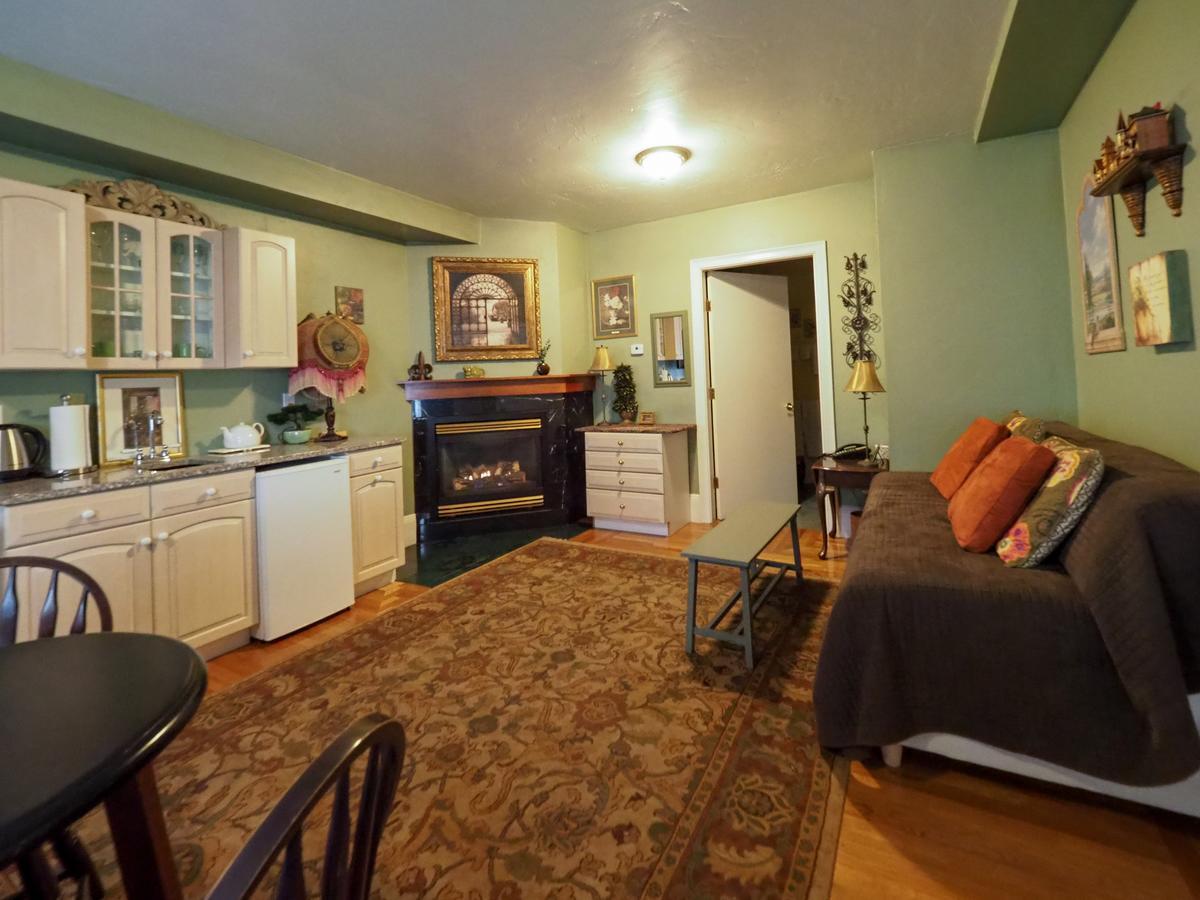 The Gryphon House Bed & Breakfast Boston Exterior photo