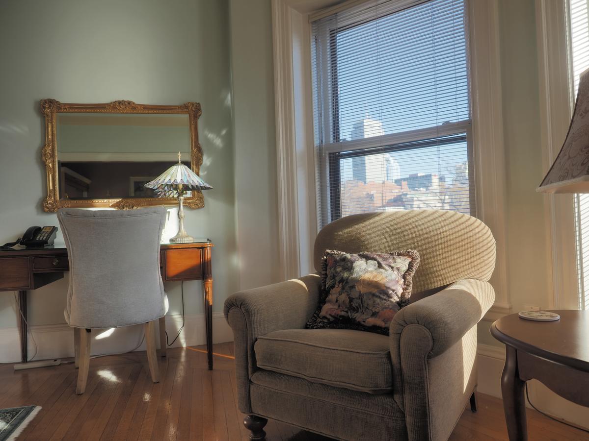 The Gryphon House Bed & Breakfast Boston Exterior photo