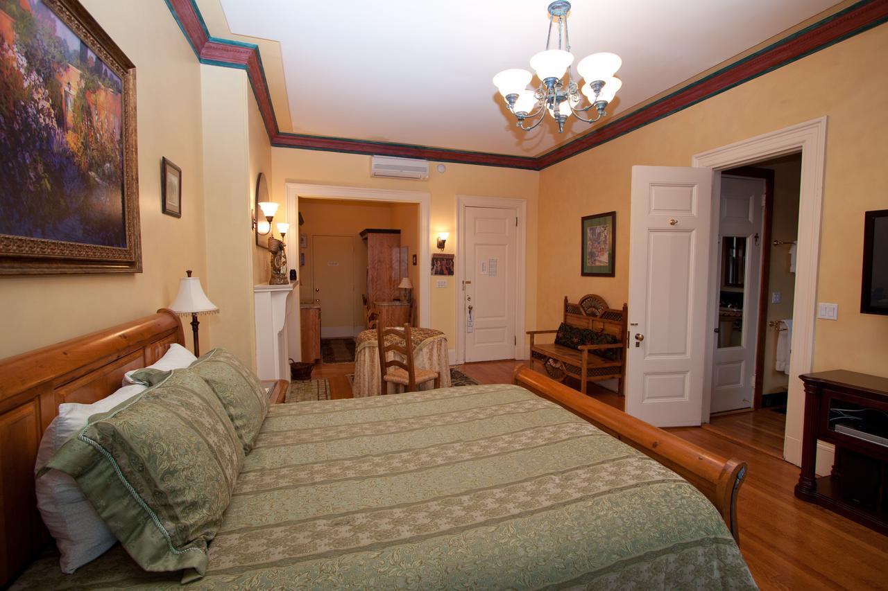 The Gryphon House Bed & Breakfast Boston Exterior photo