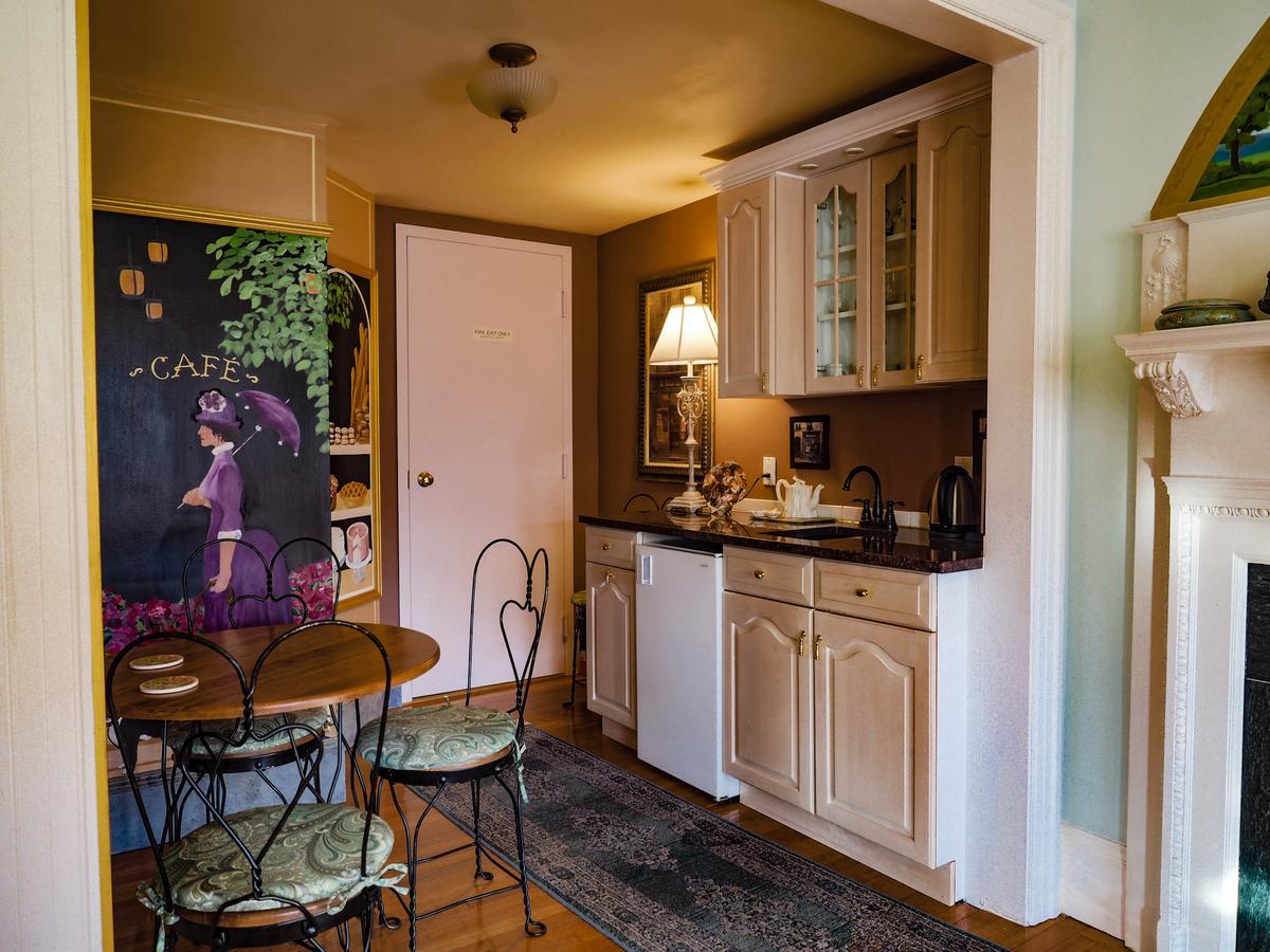The Gryphon House Bed & Breakfast Boston Exterior photo